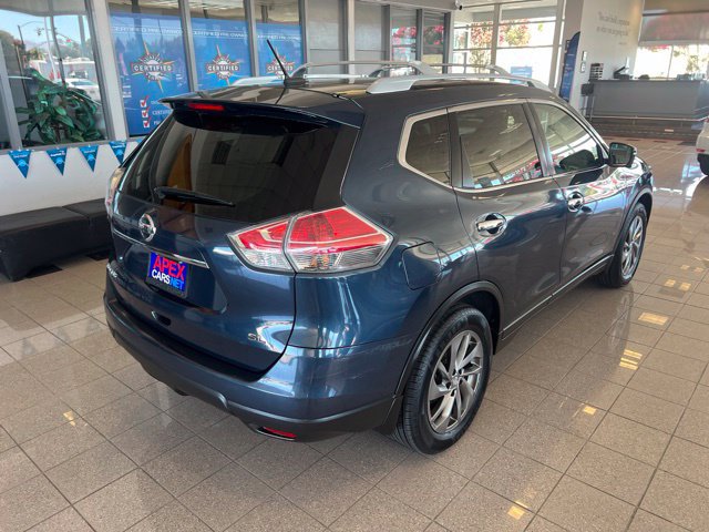 Used 2015 Nissan Rogue SL w/ SL Premium Package FWD image 2