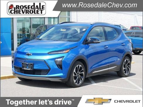 Certified 2022 Chevrolet Bolt EUV Premier w/ Sun & Sound Package FWD image 1