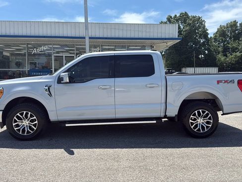 Used 2021 Ford F150 Lariat w/ FX4 Off-Road Package AWD/4WD image 6