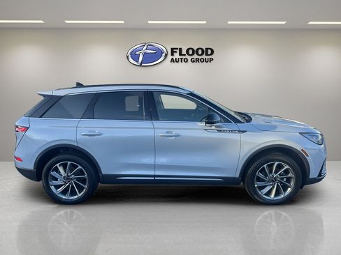 New 2026 Lincoln Corsair Premiere image 4