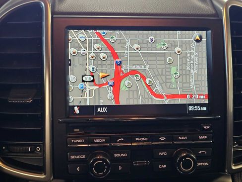 Used 2013 Porsche Cayenne AWD/4WD image 14