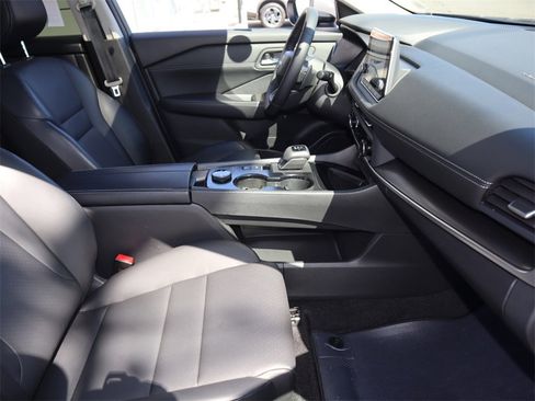 Certified 2025 Nissan Rogue SV w/ SV Premium Package image 24