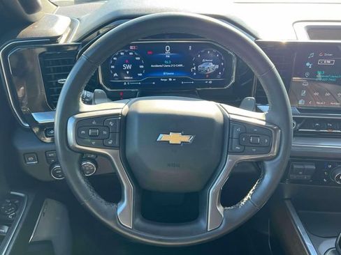 Used 2024 Chevrolet Silverado 1500 High Country w/ Technology Package AWD/4WD image 15