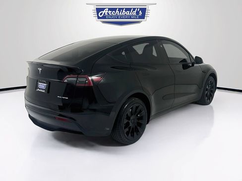 Used 2023 Tesla Model Y Long Range AWD/4WD image 7