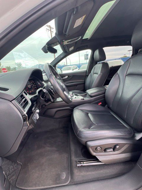 Used 2018 Audi Q7 3.0T Prestige w/ Prestige Package AWD/4WD image 29