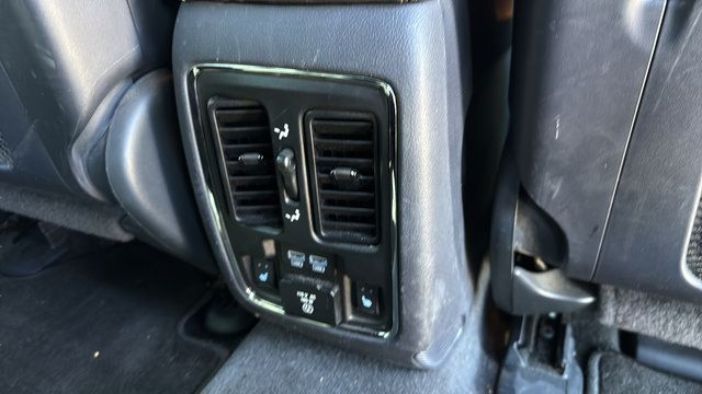 Used 2017 Jeep Grand Cherokee Overland w/ Jeep Active Safety Group AWD/4WD image 28