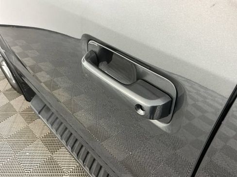 Used 2018 Ford F150 XLT w/ Equipment Group 302A Luxury AWD/4WD image 12