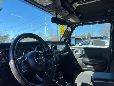 Used 2021 Jeep Gladiator Sport w/ Trailer Tow Package image 14