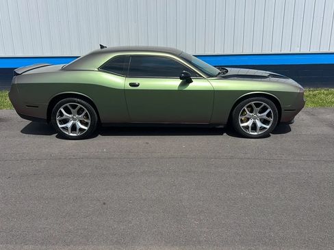 Used 2015 Dodge Challenger SXT Plus RWD image 4