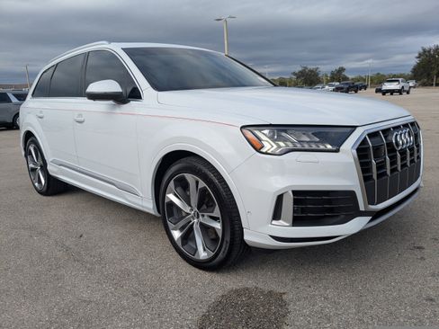 Used 2020 Audi Q7 3.0T Prestige image 2