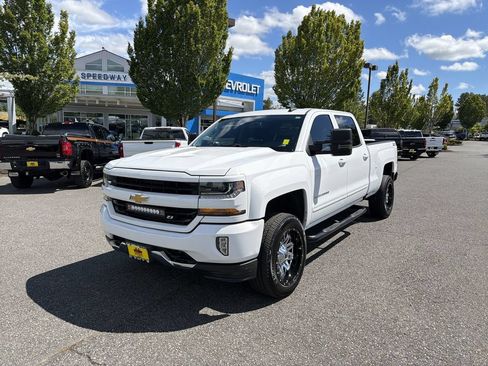 Used 2018 Chevrolet Silverado 1500 LT w/ All Star Edition AWD/4WD image 1