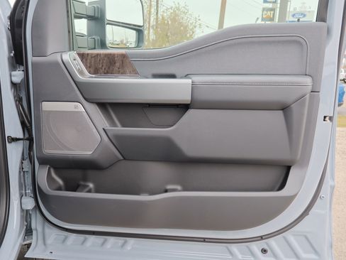 New 2026 Ford F450 Lariat w/ Chrome Package image 36