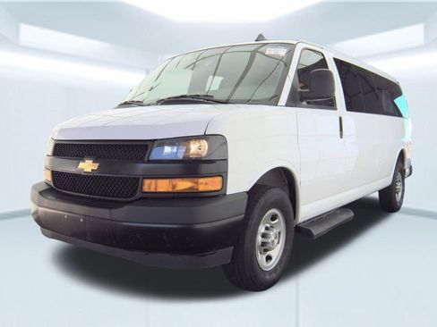 Used 2023 Chevrolet Express 3500 LS image 2