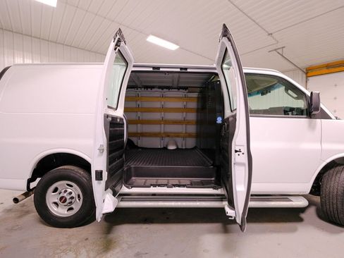 Used 2024 GMC Savana 2500 Work Van w/ Driver Convenience Package image 23