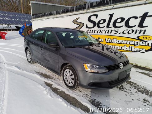 Used 2012 Volkswagen Jetta S image 2