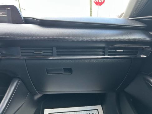 Used 2022 MAZDA MAZDA3 s image 20