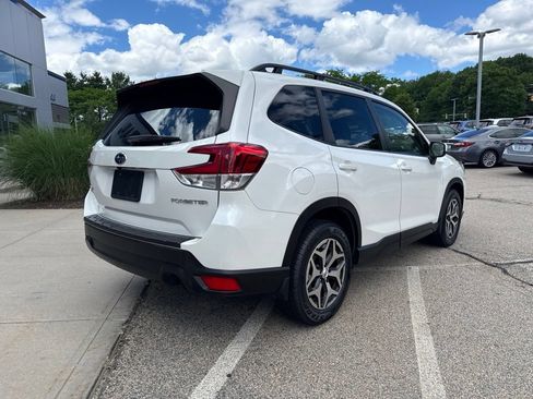 Used 2023 Subaru Forester Premium AWD/4WD image 3