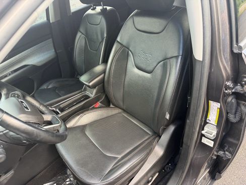 Used 2022 Jeep Compass Latitude AWD/4WD image 24