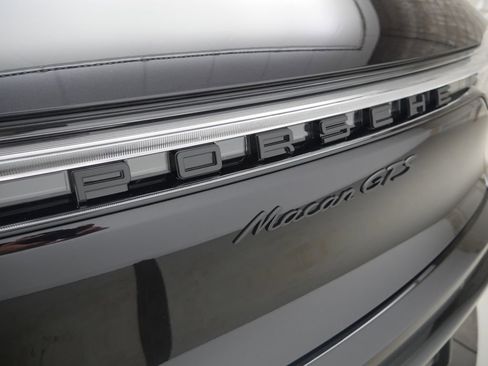 New 2026 Porsche Macan GTS AWD/4WD image 11