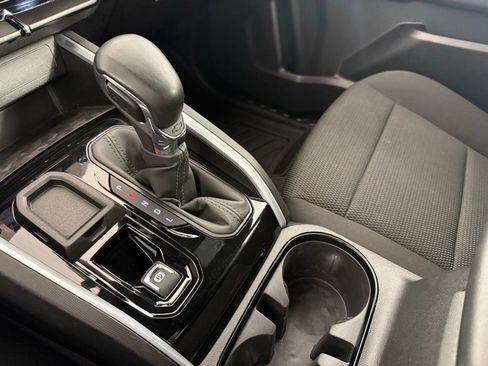 Used 2024 Chevrolet Colorado LT w/ LT Convenience Package image 25