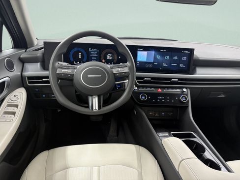 Used 2025 Hyundai Sonata SEL FWD image 10