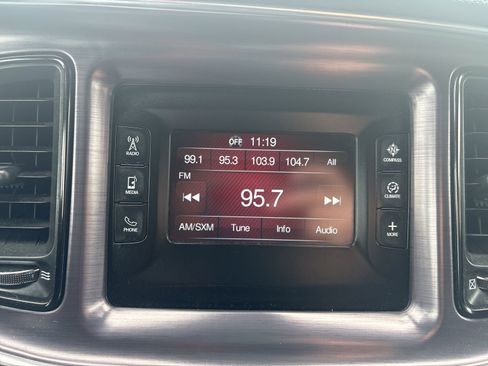 Used 2017 Dodge Challenger R/T image 22