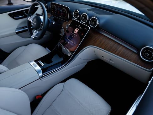 Used 2024 Mercedes-Benz C 300 Sedan image 19