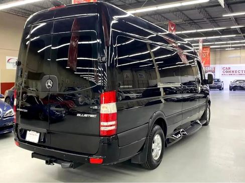 Used 2016 Mercedes-Benz Sprinter 2500 image 4