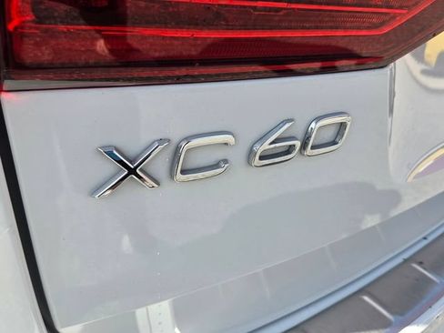 Used 2022 Volvo XC60 B5 Inscription w/ Advanced Package AWD/4WD image 15
