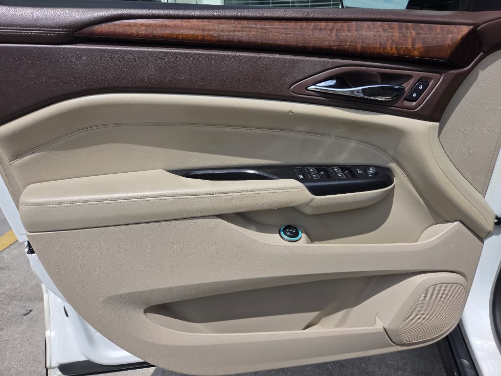 Used 2016 Cadillac SRX Premium FWD image 14