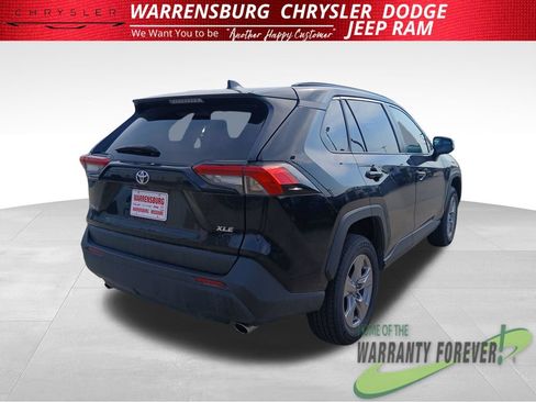 Used 2025 Toyota RAV4 XLE FWD image 4