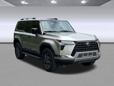 Used 2024 Lexus GX 550 AWD/4WD image 7