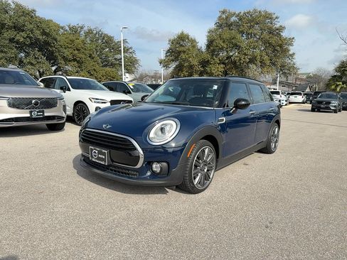 Used 2017 MINI Cooper Clubman image 2