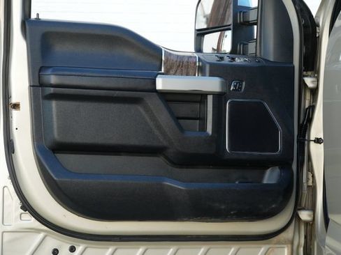 Used 2017 Ford F250 Lariat w/ Chrome Package AWD/4WD image 25