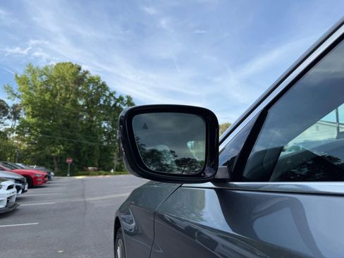 Used 2018 BMW 530i w/ Premium Package image 13