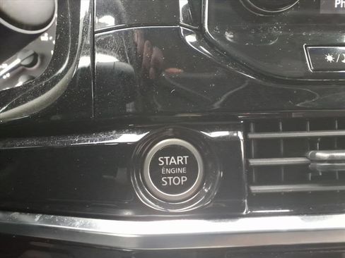 Used 2023 Nissan Pathfinder SL image 21