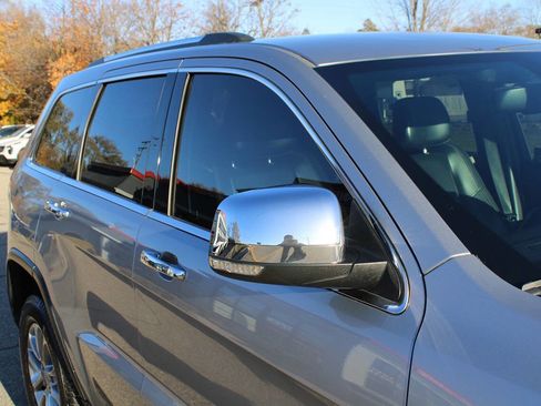 Used 2015 Jeep Grand Cherokee Limited image 22