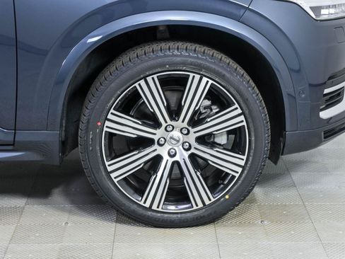 Certified 2025 Volvo XC90 T8 Plus w/ Protection Package Premier AWD/4WD image 39