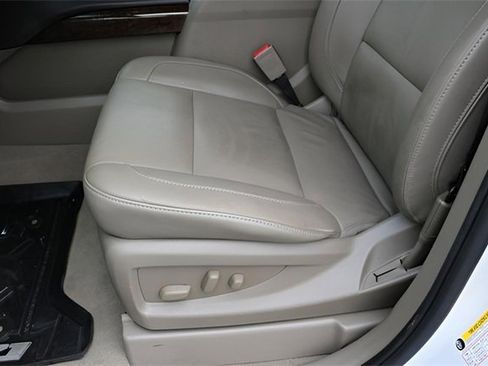 Used 2019 Chevrolet Tahoe LT w/ Luxury Package image 12