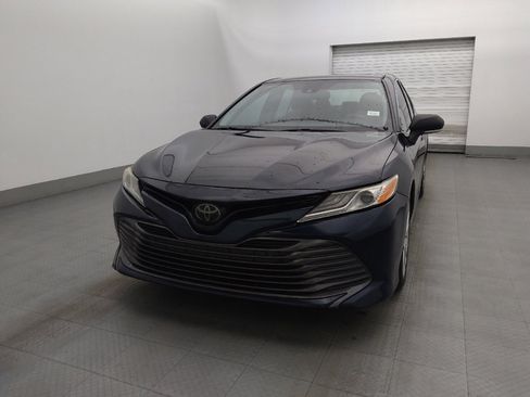 Used 2018 Toyota Camry XLE image 15