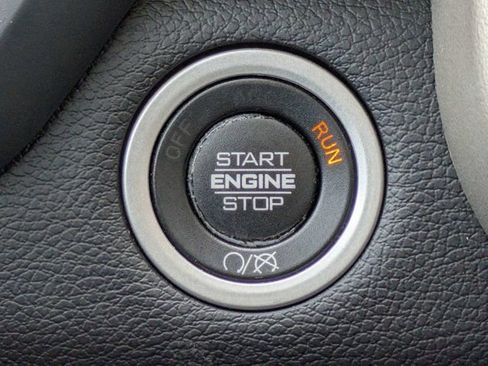 Used 2021 RAM 2500 Laramie w/ Chrome Appearance Group AWD/4WD image 29