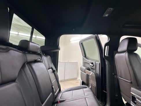 Used 2020 Chevrolet Silverado 1500 High Country w/ Technology Package image 25