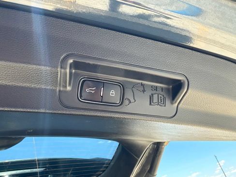 Used 2022 Ford Explorer XLT w/ Equipment Group 202A AWD/4WD image 13