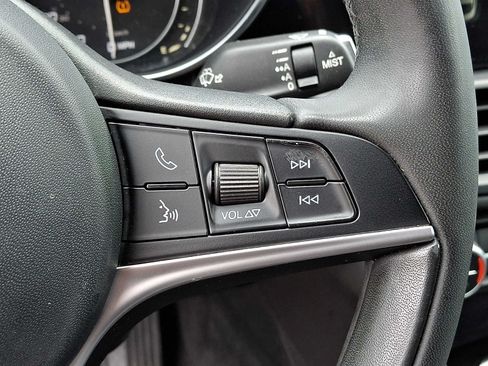 Used 2017 Alfa Romeo Giulia AWD w/ Cold Weather Package image 22