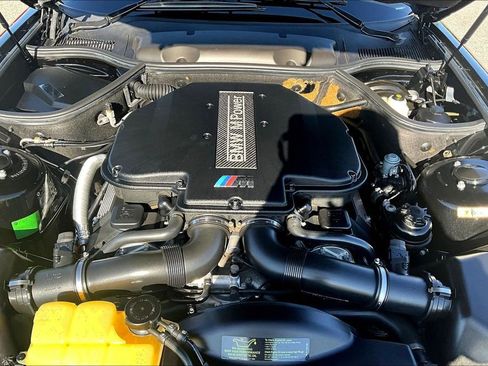 Used 2001 BMW Z8 RWD image 9