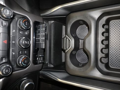 Used 2022 RAM 1500 Big Horn AWD/4WD image 9