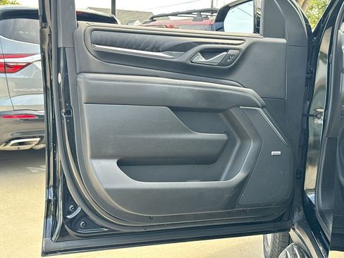 Used 2024 GMC Yukon XL Denali RWD image 12