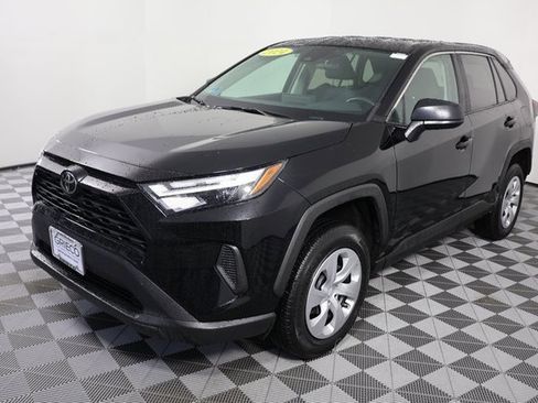 Used 2024 Toyota RAV4 LE image 4