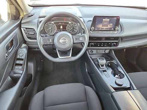 Used 2024 Nissan Rogue S AWD/4WD image 8