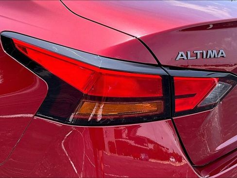 Used 2024 Nissan Altima 2.5 SL AWD/4WD image 30